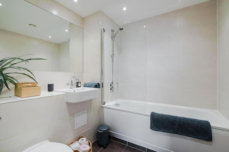 Panorama Apartments By Mesh Accommodation Short & Long Term Lets Ashford For Contractors Or Corporate Stays Екстер'єр фото